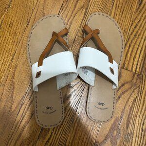 Gap Leather Toe-Ring Sandal - Size 7